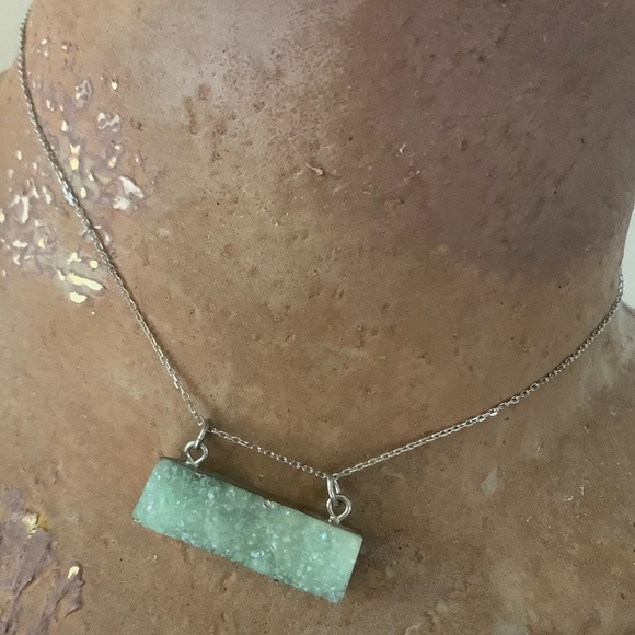 Raw Cut Quartz Necklace - Picture 1 of 4